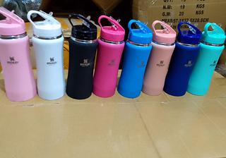 Garrafa esportiva stanley 350ml（caxia50pc✖️18.5=925reais）