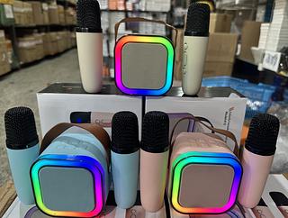 Mini Caixa De Som Com 2Microfone Sem Fio Bluetooth Karaokê com luz