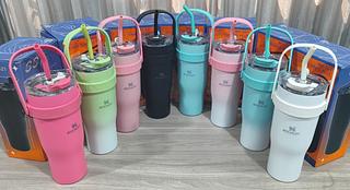 garrafa termica 1200ml Com palha stanley